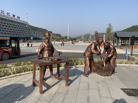 玻璃鋼雕塑 廣西地區(qū)的藝術(shù)與工藝之光